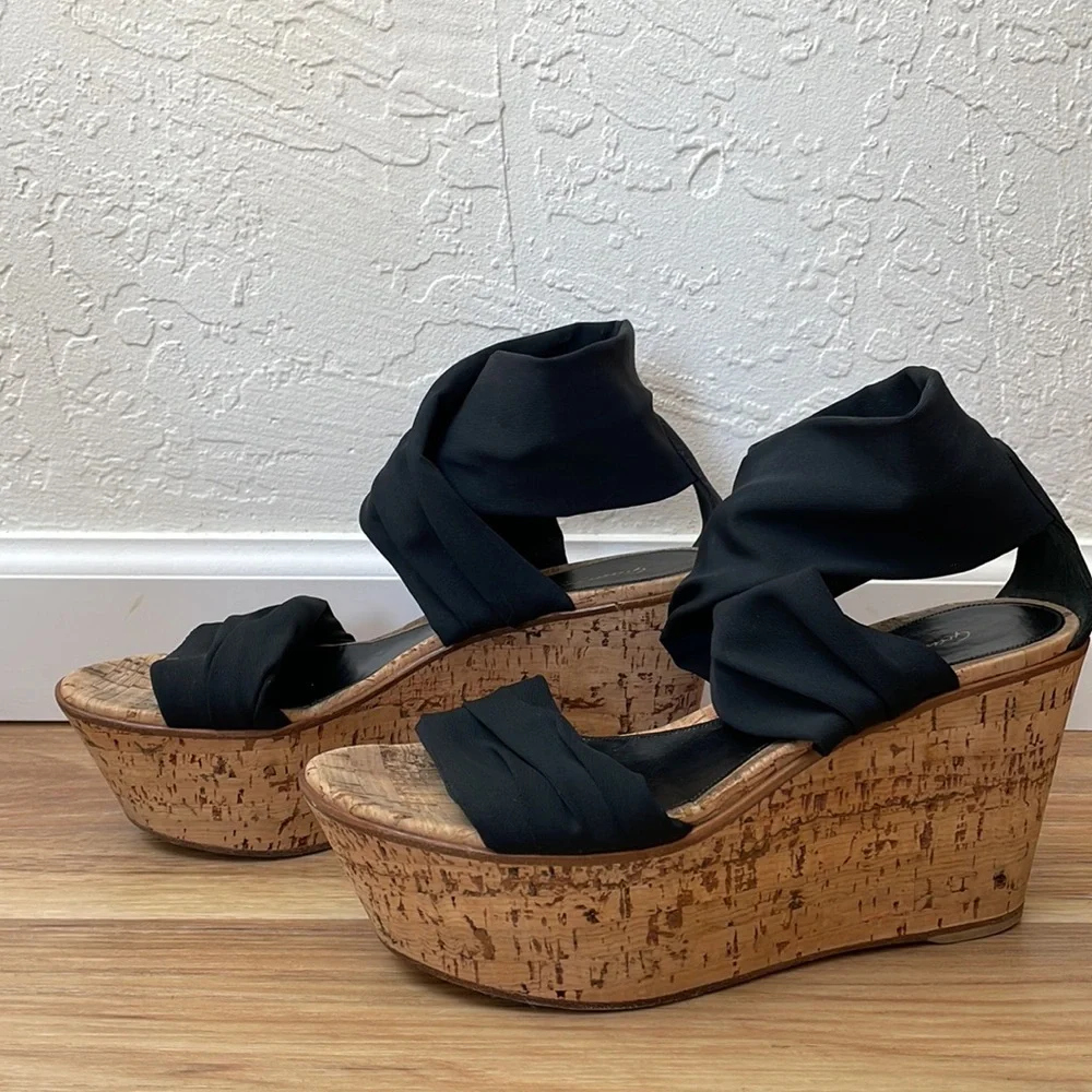Gianvito Rossi wide black strap Cork wedges size 38